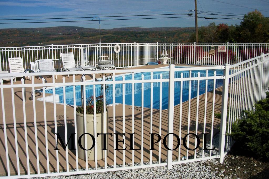 Longhouse Lodge Motel Watkins Glen Eksteriør billede