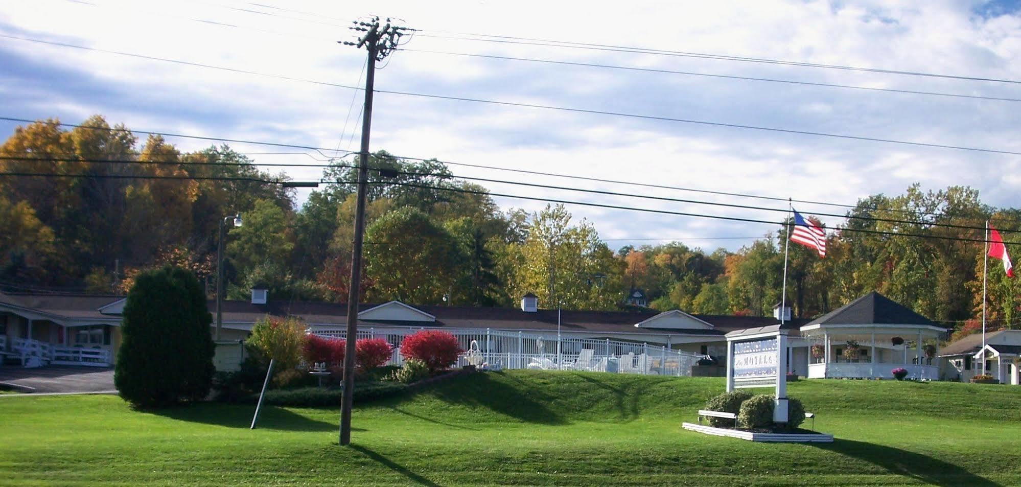 Longhouse Lodge Motel Watkins Glen Eksteriør billede